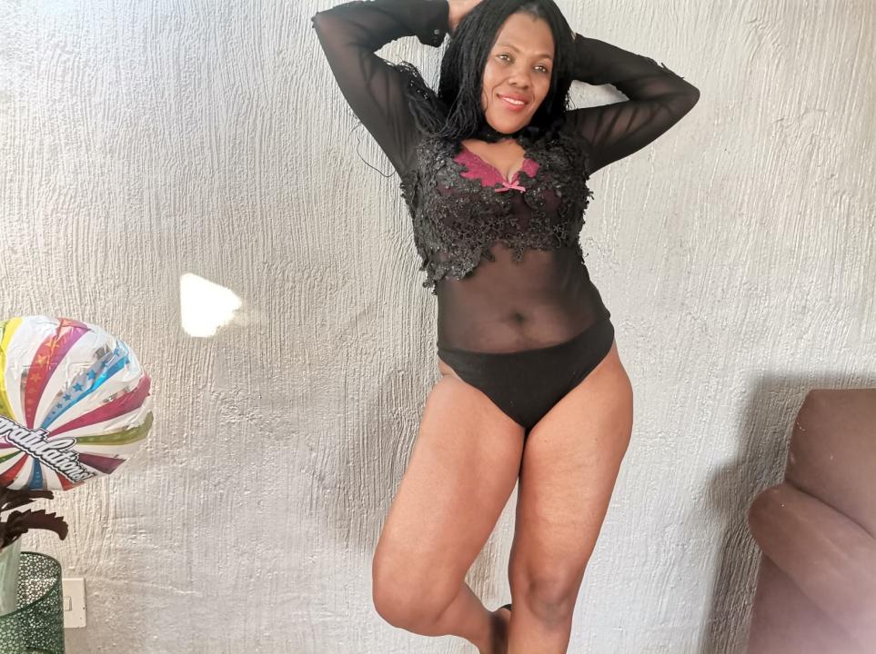 Webcam chat profile for SweetChilly: Bondage & discipline