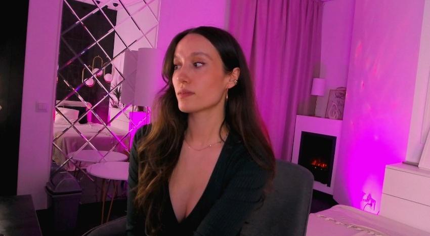 Webcam chat profile for AgnesGoddes: Legs, feet & shoes