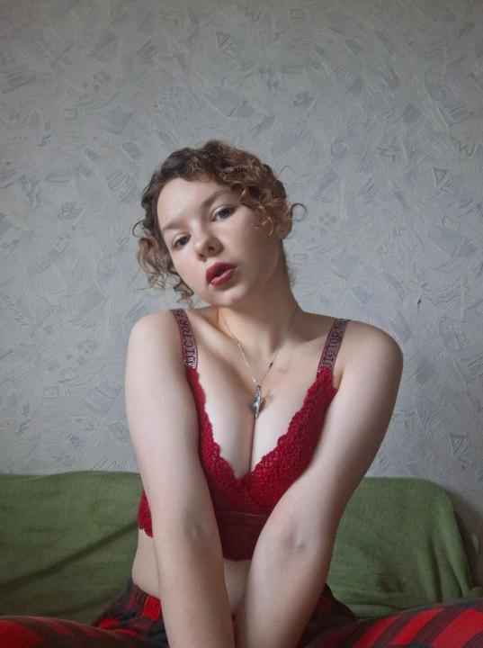 Webcam chat profile for 1SunDreamm: Outfits