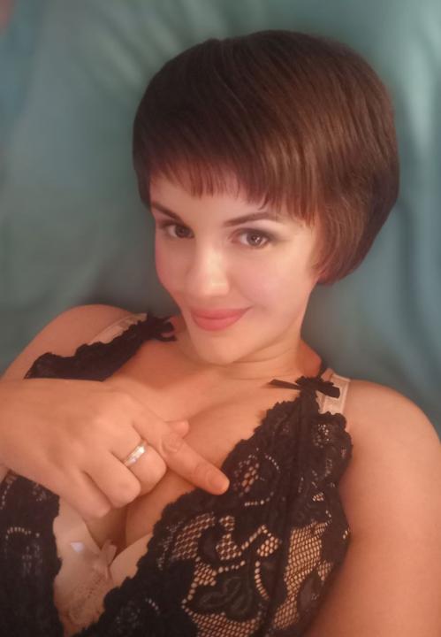 Webcam chat profile for MoonlitSiren