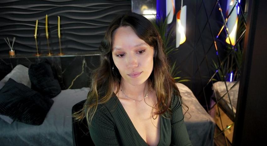 Webcam chat profile for AgnesGoddes: Legs, feet & shoes