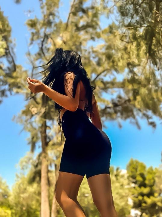 Webcam chat profile for Irynaki24: Legs, feet & shoes