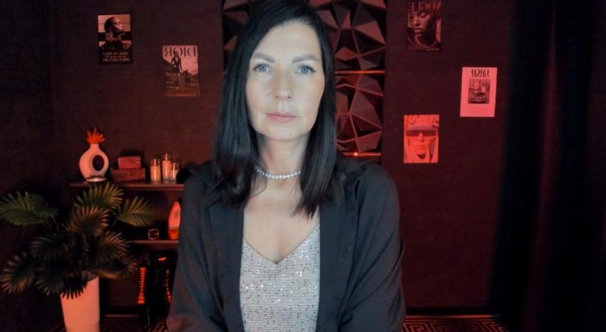 Webcam chat profile for MonicaCheerful: Dominatrix