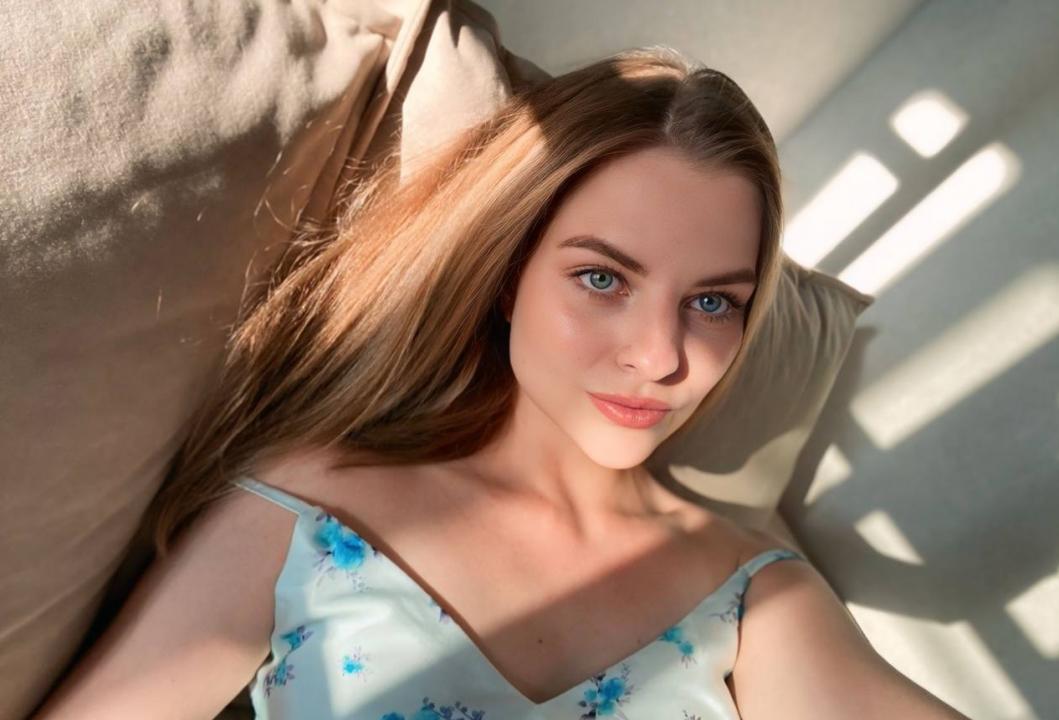Webcam chat profile for 1HoneyBunny: Dancing