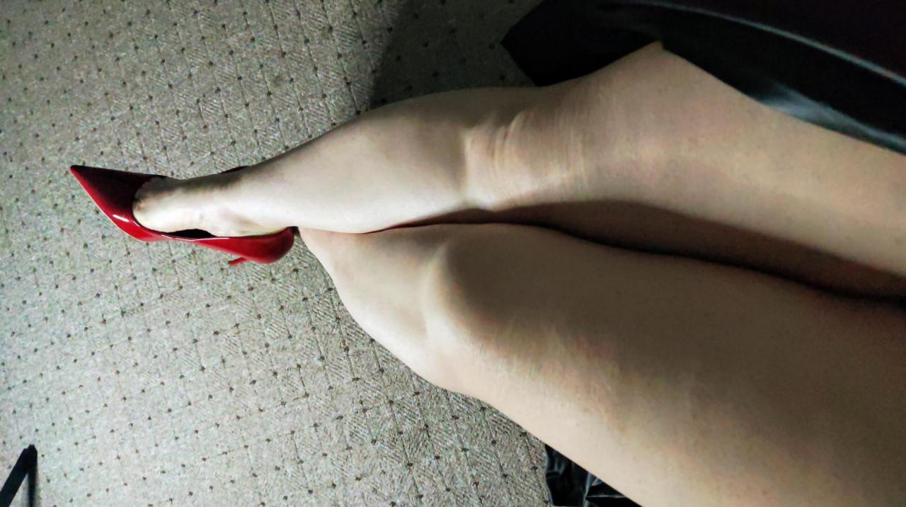 Webcam chat profile for 0001Brunette: Exhibition