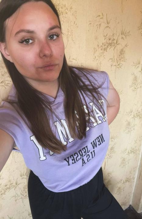 Webcam chat profile for MilAshkaOhh: Legs, feet & shoes