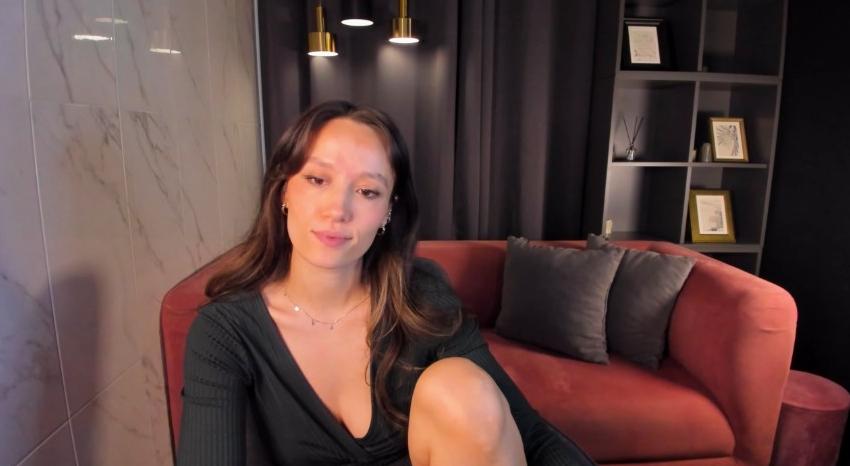 Webcam chat profile for AgnesGoddes: Legs, feet & shoes