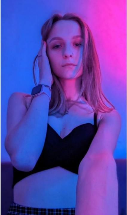 Webcam chat profile for MandyGirly1LL: Lingerie & stockings