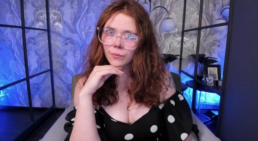 Webcam chat profile for SophiePure: Bondage & discipline