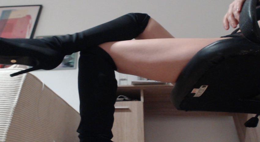 Webcam chat profile for emma90: Bondage & discipline