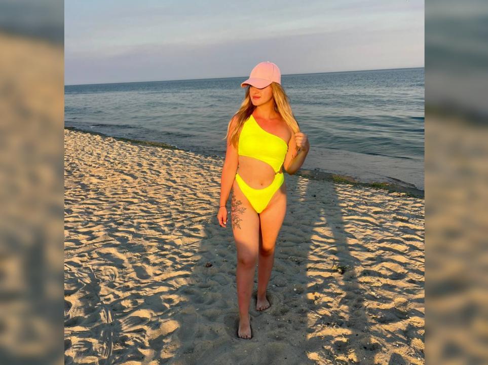 Webcam chat profile for Sonichka25