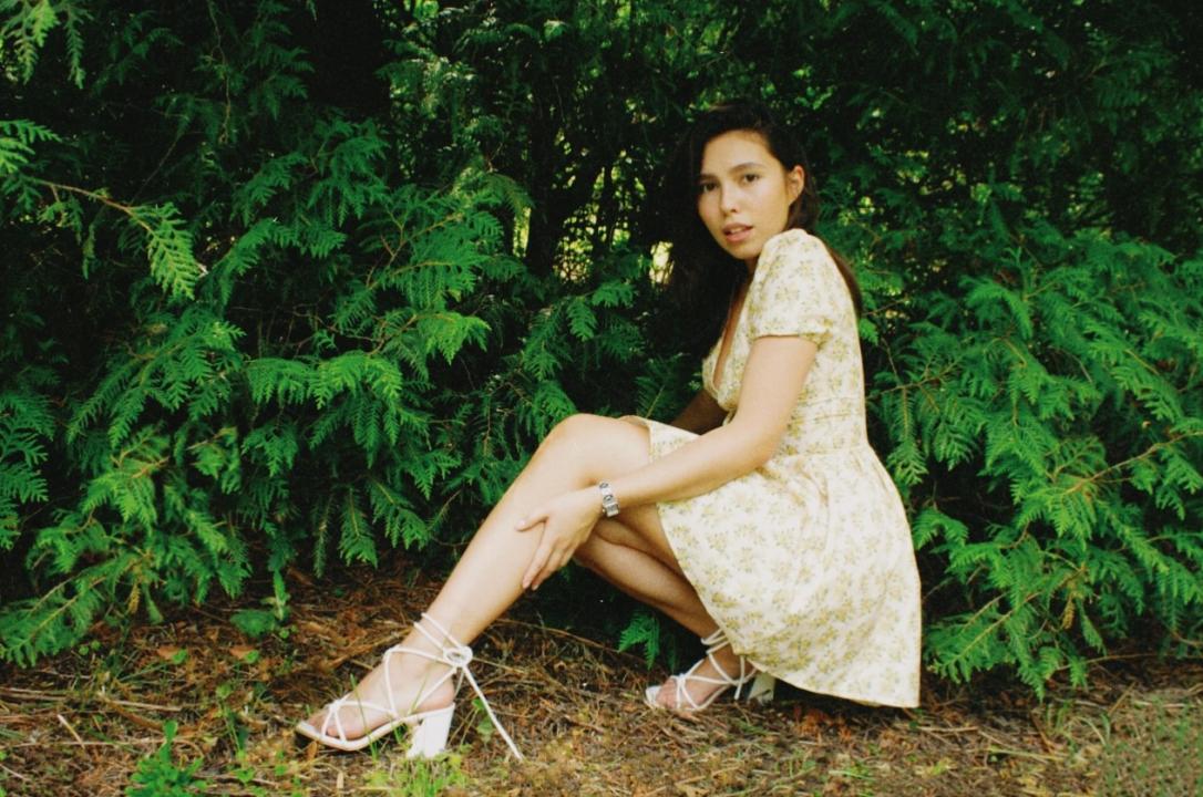 Webcam chat profile for LunaFlower: Legs, feet & shoes