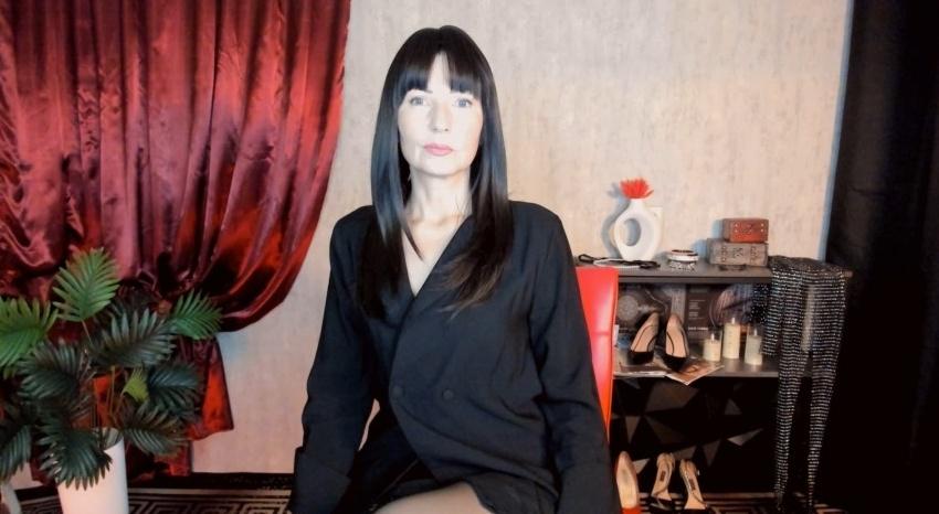 Webcam chat profile for MonicaCheerful: Dominatrix