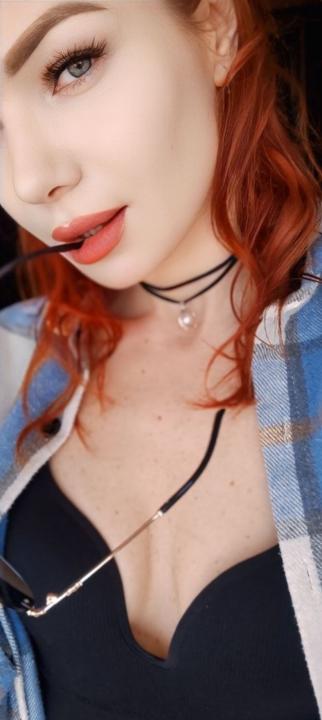 Webcam chat profile for RebeccaGloss