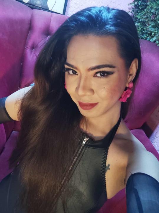 Webcam chat profile for HotSUMMER: Bondage & discipline
