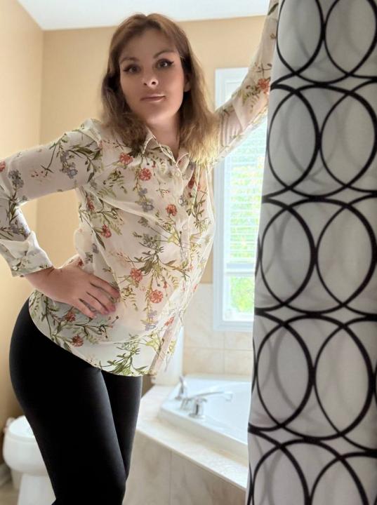 Webcam chat profile for SweetMillyGirl: Outfits