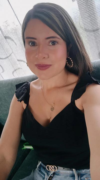 Webcam chat profile for Julieta93: Exhibition