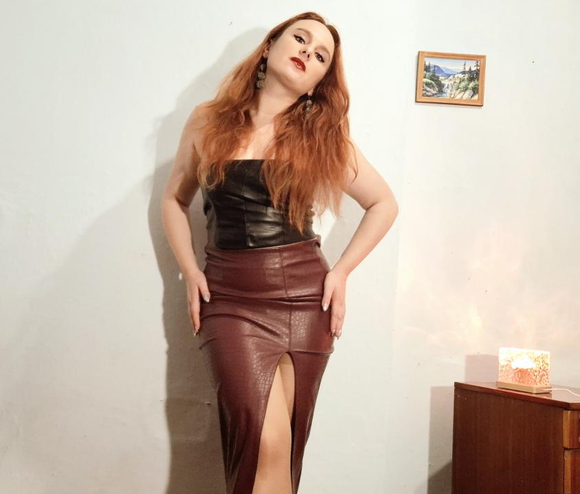 Webcam chat profile for ElenaPrecious: Dominatrix