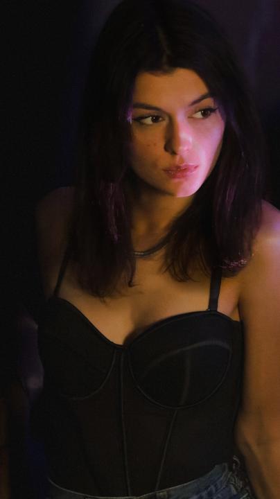 Webcam chat profile for KiraVibe: Ask about my Hobbies