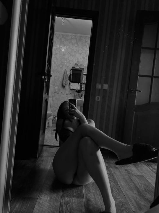 Webcam chat profile for LilyKiss
