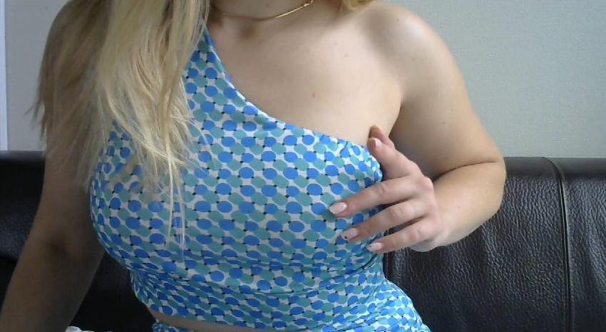 Webcam chat profile for YourGentleKiss: Kissing