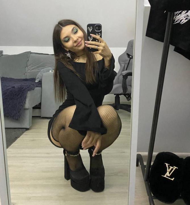 Webcam chat profile for luuna69