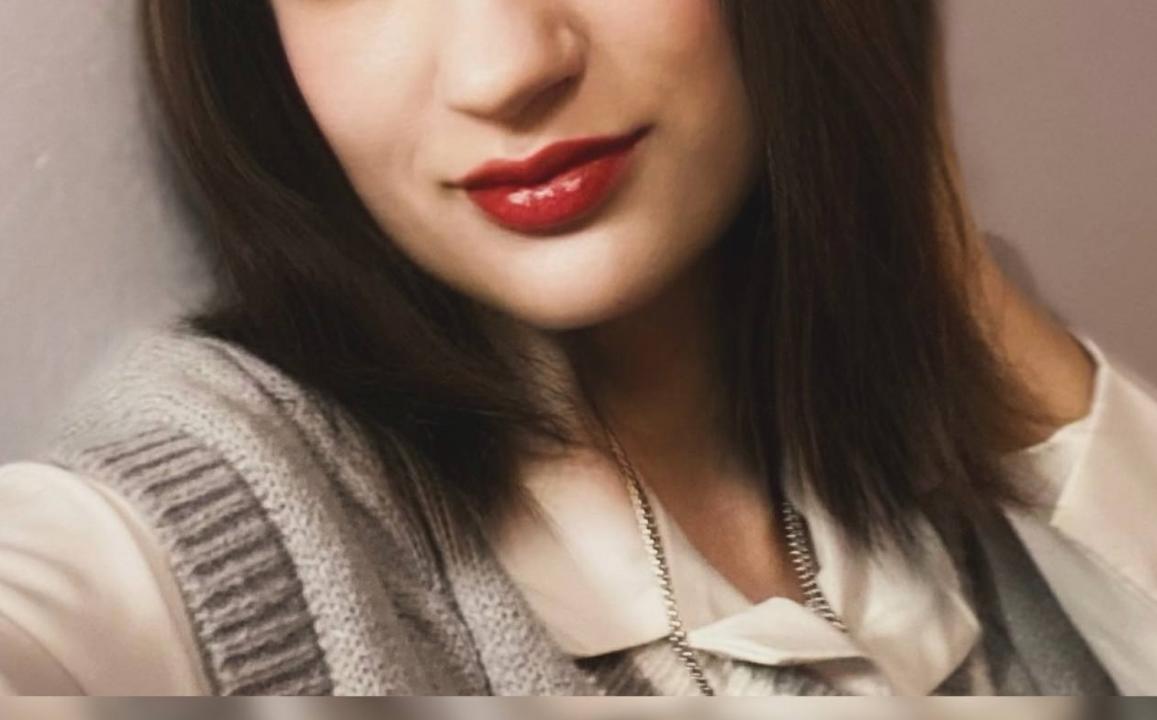 Webcam chat profile for MissSunnyXO: Legs, feet & shoes