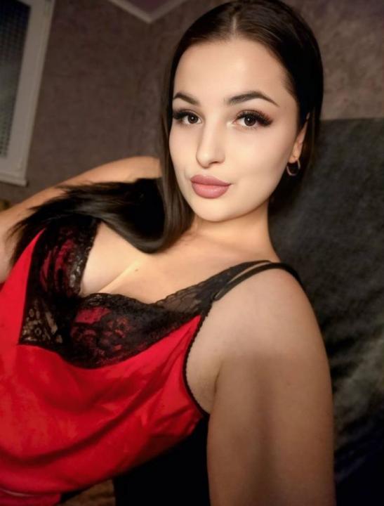 Webcam chat profile for LoveGlow: Ask about my Hobbies