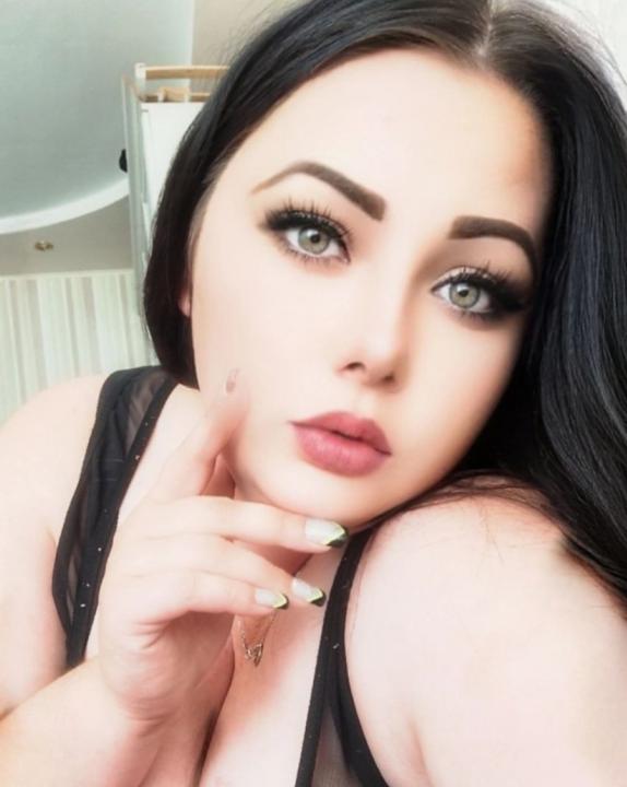 Webcam chat profile for No1relia: Ask about my Hobbies