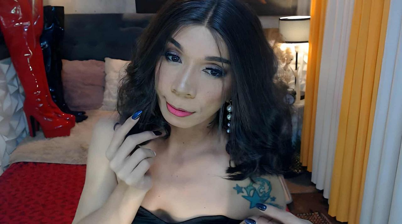 Webcam chat profile for CELINAFOX: Dominatrix