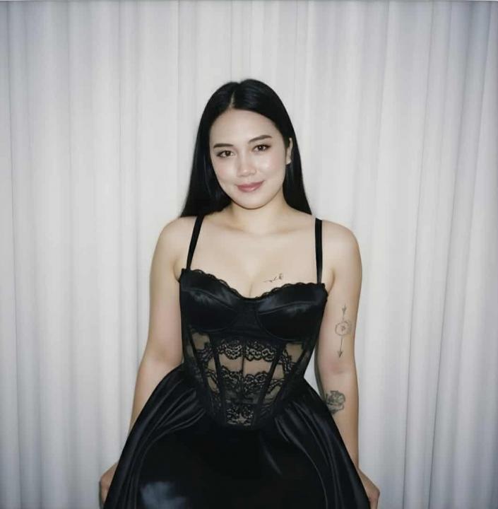 Webcam chat profile for SeductiveTin: Dominatrix