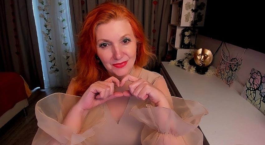 Webcam chat profile for AlmazFireFoxOne: Kissing