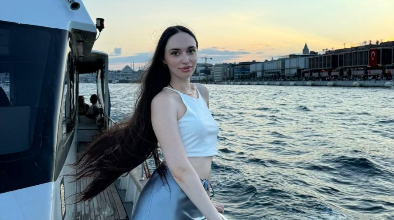 Webcam chat profile for PlayfulPixel: Exercise