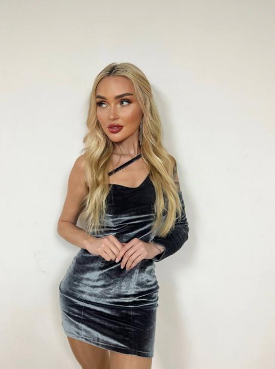 Webcam chat profile for Elinkawithlove: Dancing