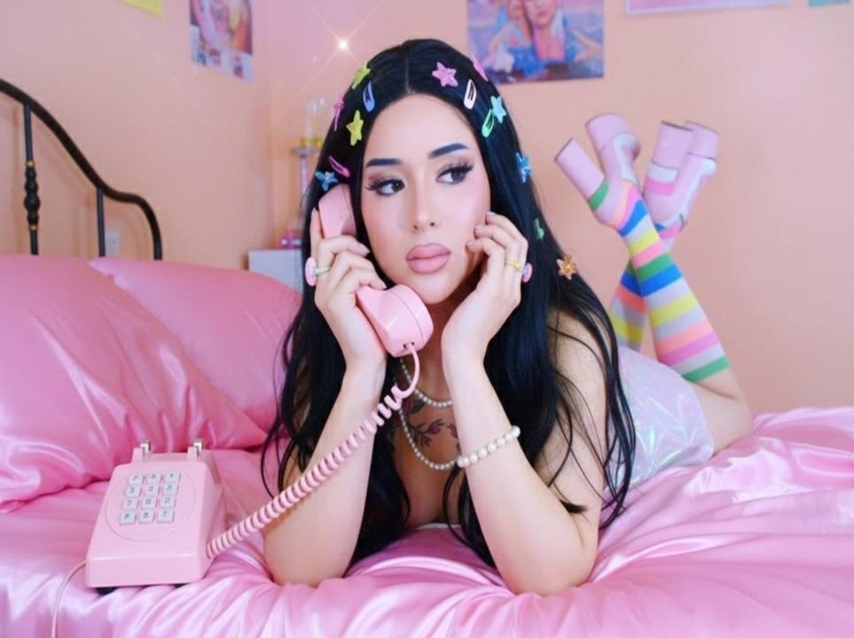 Webcam chat profile for MyNameIsWow: Bondage & discipline