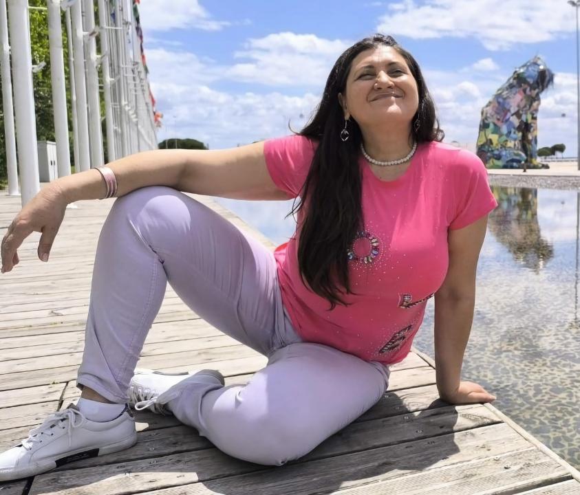 Webcam chat profile for SophiaBliss: Nipple play