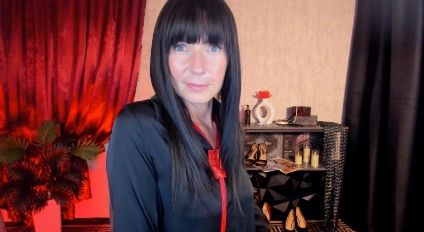 Webcam chat profile for MonicaCheerful: Dominatrix