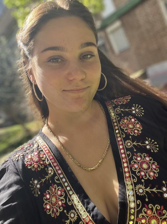 Webcam chat profile for Jeniya: Outfits