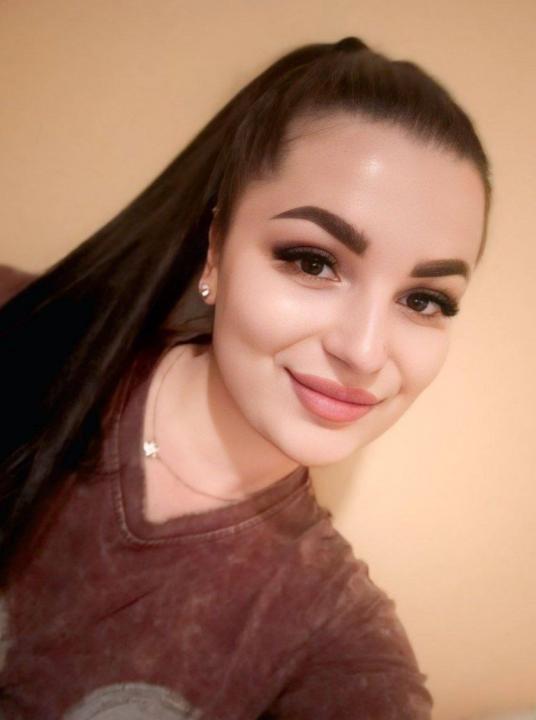 Webcam chat profile for KSsena: Ask about my Hobbies