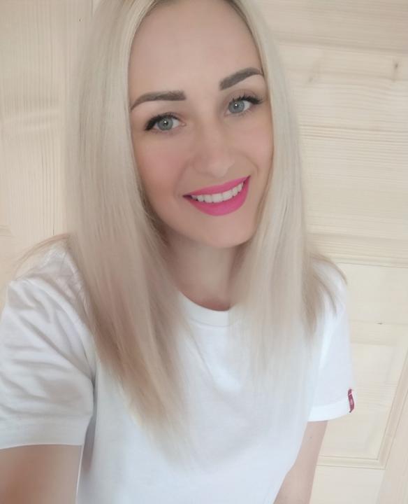 Webcam chat profile for MissOLunaSharm: Outfits