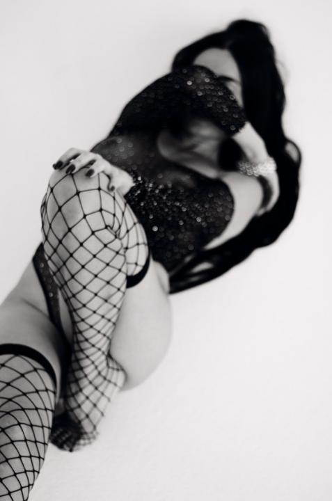 Webcam chat profile for EvaGoddes: Legs, feet & shoes