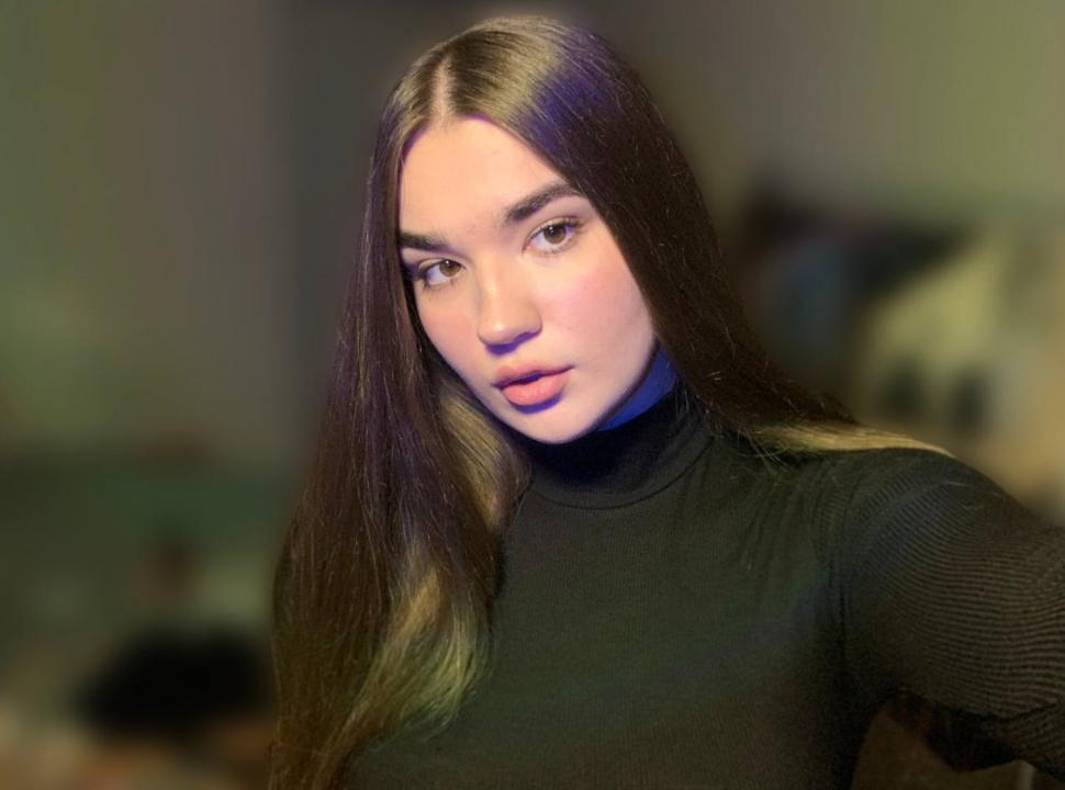 Webcam chat profile for SKarlet: Ask about my Hobbies