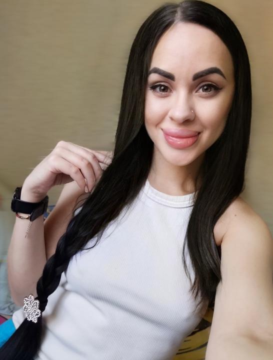 Webcam chat profile for StefaniyaQ: Legs, feet & shoes
