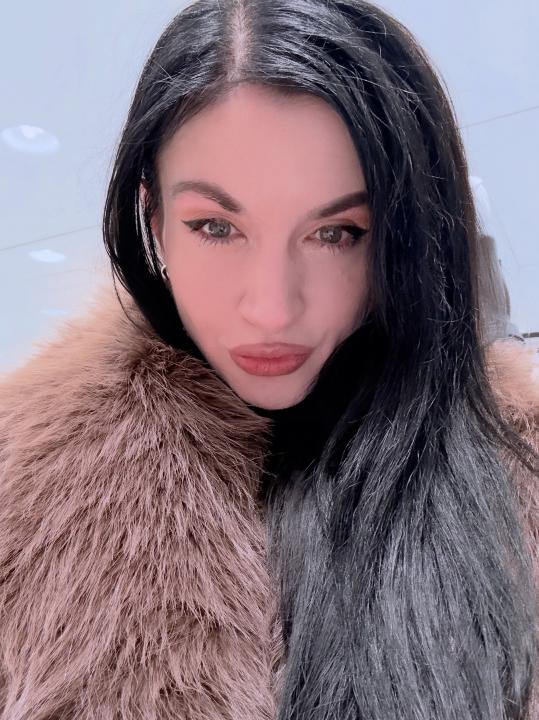Webcam chat profile for AlisaSecrtAgent: Leather