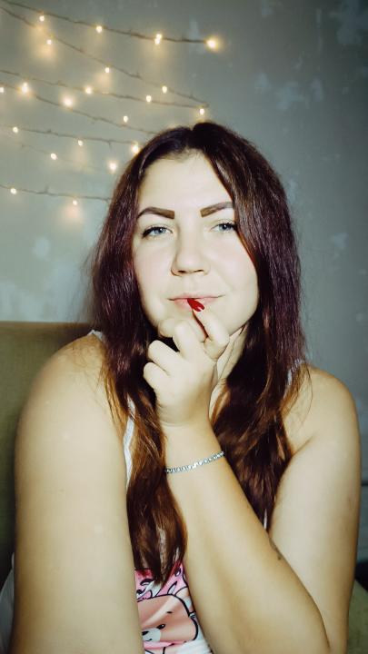 Webcam chat profile for Caryssa: Ask about my other interests
