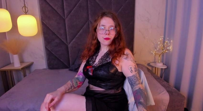 Webcam chat profile for SophiePure: Bondage & discipline