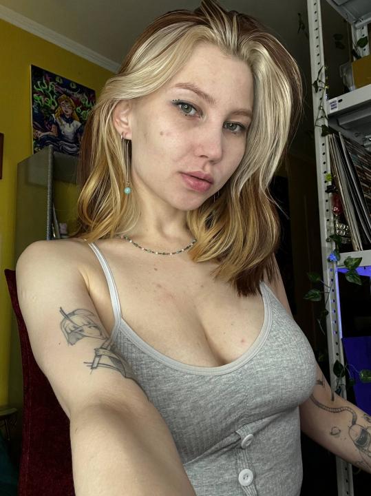 Webcam chat profile for NicoleMoonlight: Leather