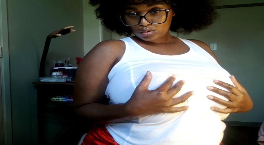 Webcam chat profile for Akua: Bondage & discipline