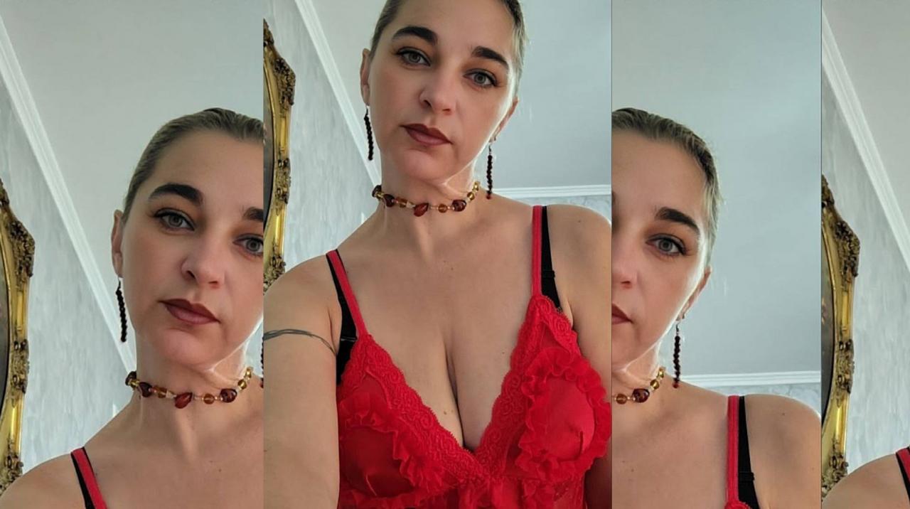 Webcam chat profile for GoldenAngel: Leather