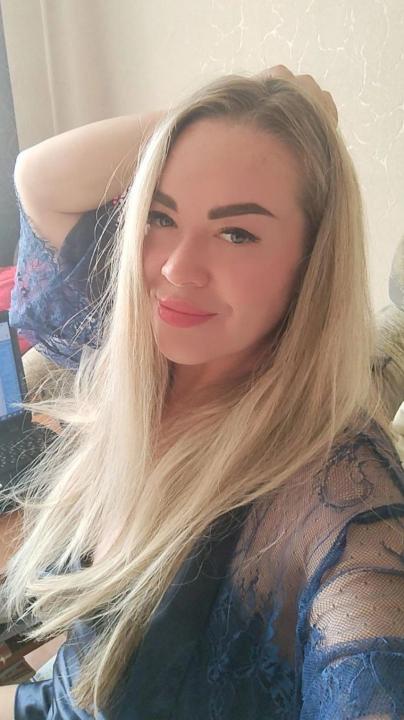 Webcam chat profile for LadyEuphoria37